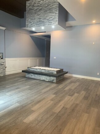 Plus de détails pour 321 Datura St, West Palm Beach, FL - Local d'activités à louer