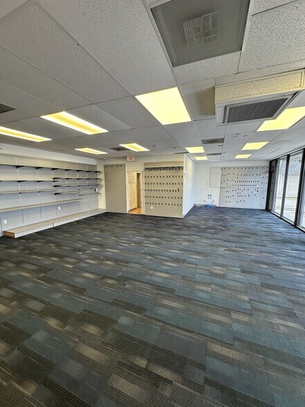 29 N Federal Hwy, Hallandale Beach, FL à louer - Photo de l’immeuble – Image 3 sur 14