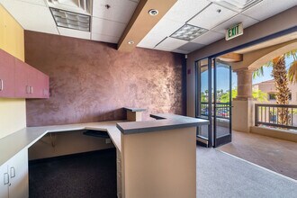 47050 Washington St, La Quinta, CA à louer Photo intérieure– Image 2 sur 11