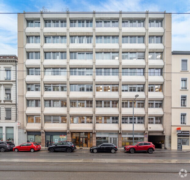 49 Rue Servient, Lyon à vendre - Photo de l’immeuble – Image 1 sur 6
