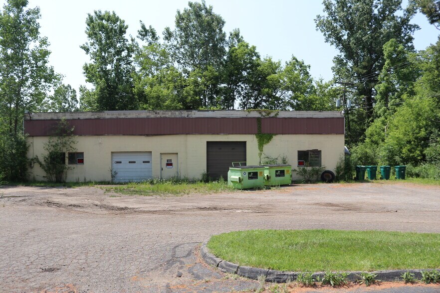 5179 Jackson Rd, Ann Arbor, MI à vendre - Photo principale – Image 1 sur 10