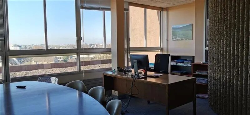 Bureau dans Plérin à louer - Photo de l’immeuble – Image 1 sur 6