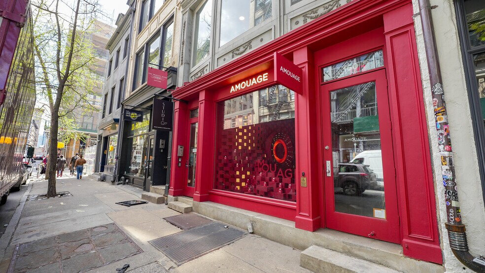 148 & 150 Spring St portefeuille de 2 biens à vendre sur LoopNet.fr - Photo de l’immeuble – Image 2 sur 6
