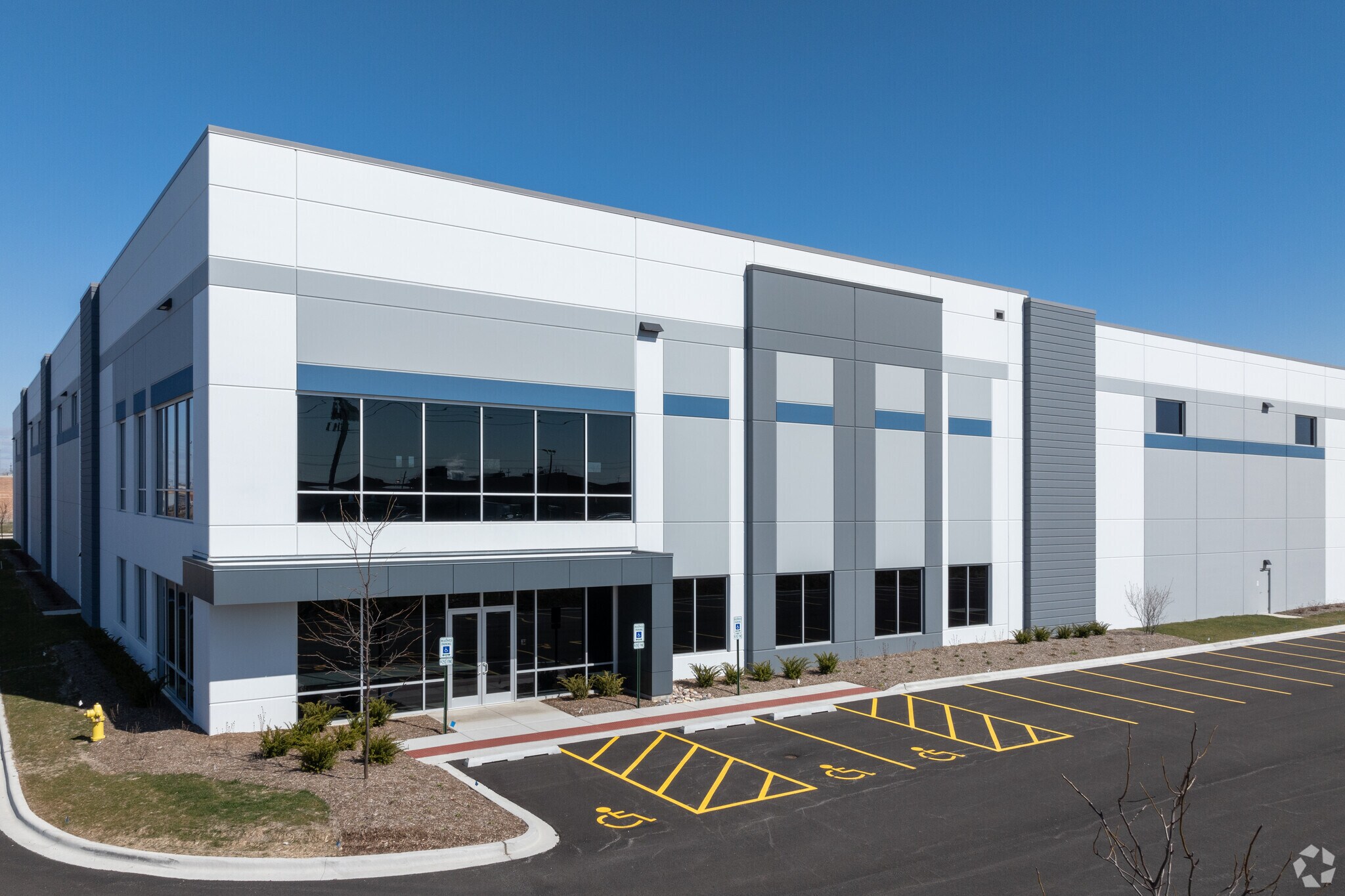 2100 N 15th Ave, Melrose Park, IL à louer Photo principale– Image 1 sur 6