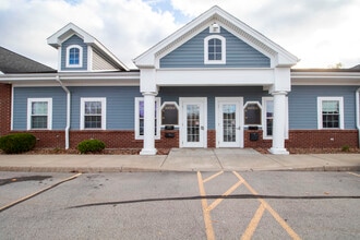 421-481 PENBROOKE Dr, Penfield, NY à louer Photo de l’immeuble– Image 2 sur 14