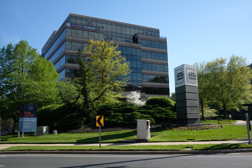 6116 Executive Blvd, Rockville, MD à louer - Photo de l’immeuble – Image 3 sur 19