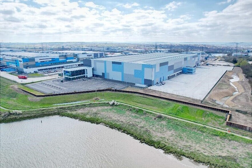 350 The Power House, Dartford à louer - Photo de l’immeuble – Image 3 sur 19