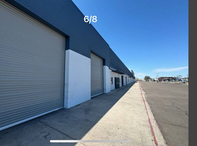 4225 W Indian School Rd, Phoenix, AZ à louer - Photo de l’immeuble – Image 3 sur 11