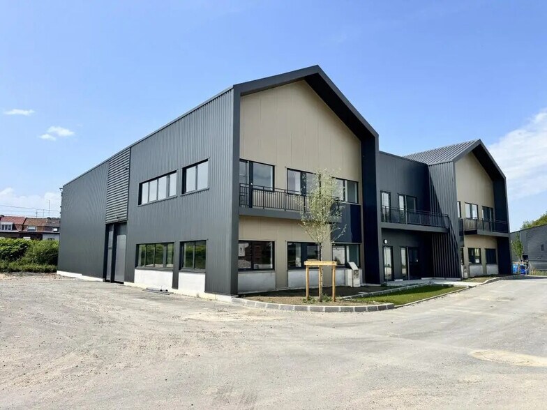 Local d’activités dans Tourcoing à louer - Photo de l’immeuble – Image 1 sur 2
