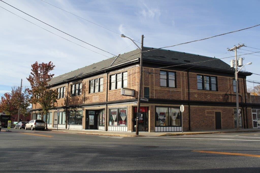 172-180 Taunton Ave, East Providence, RI à louer Photo de l’immeuble– Image 1 sur 10