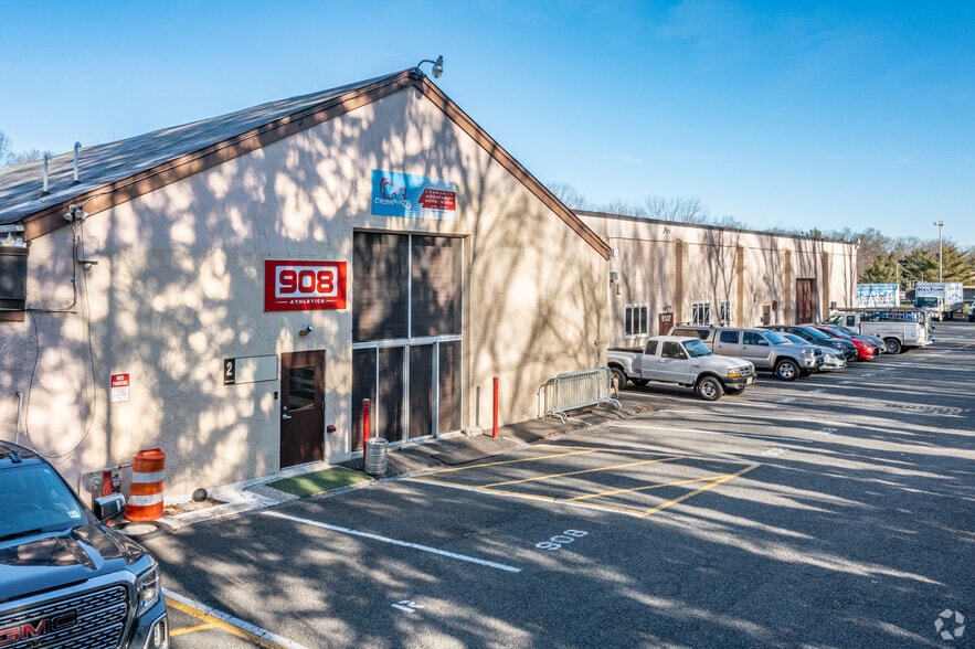 10 Summit Ave, Berkeley Heights, NJ à louer - Photo principale – Image 1 sur 6