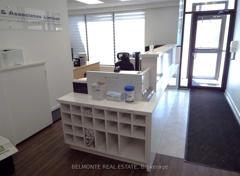 96 King St E, Oshawa, ON à vendre - Photo intérieure – Image 2 sur 10