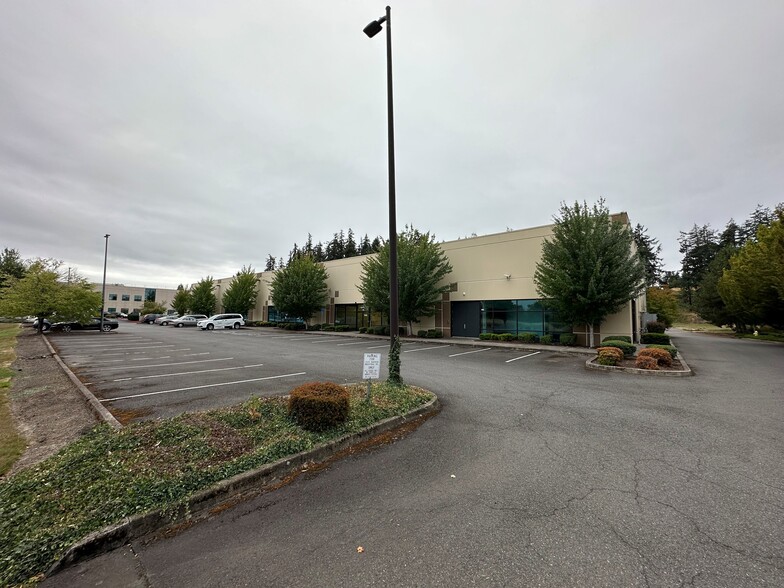 3995 Fairview Industrial Dr, Salem, OR à louer - Photo de l’immeuble – Image 2 sur 2