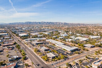 6140 W Chandler Blvd, Chandler, AZ - VUE AÉRIENNE  vue de carte - Image1