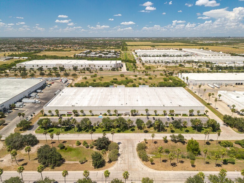 5200 George McVay Dr, McAllen, TX à louer - Photo de l’immeuble – Image 2 sur 6
