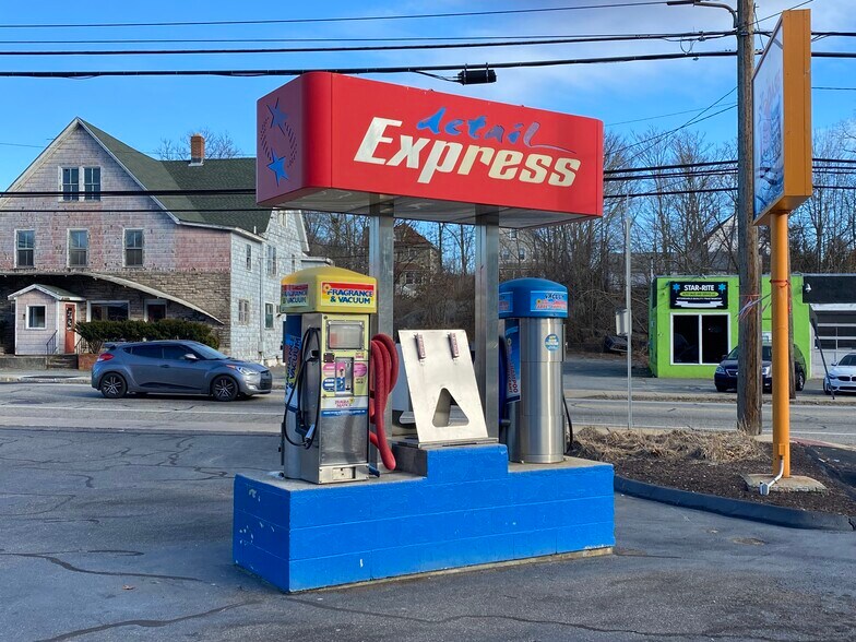 690 Boswell Ave, Norwich, CT à vendre - Photo de l’immeuble – Image 3 sur 7