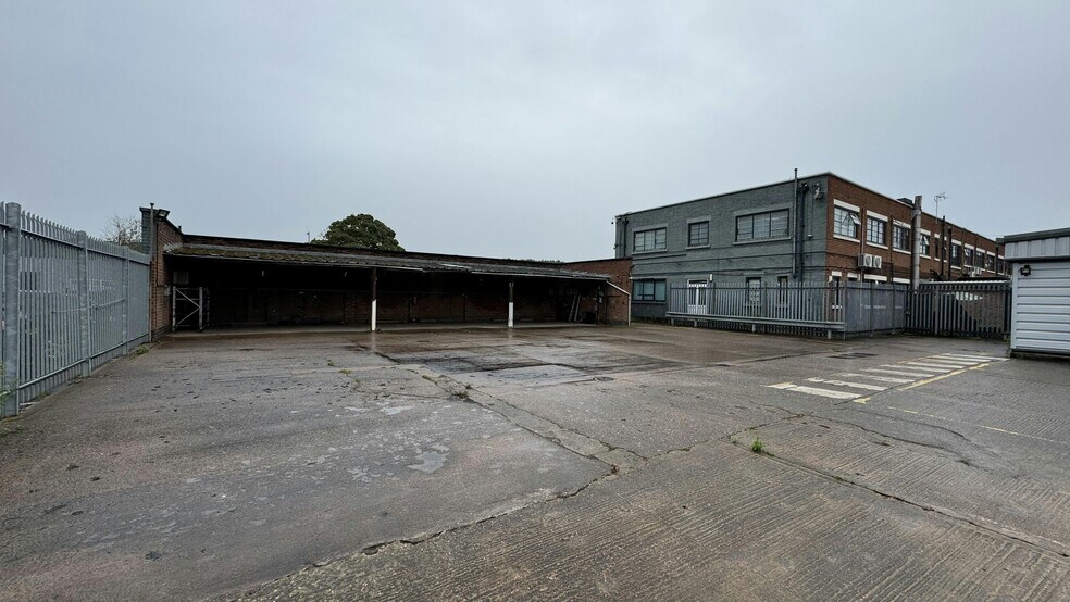 Stourport Rd, Kidderminster à louer - Photo de l’immeuble – Image 3 sur 6