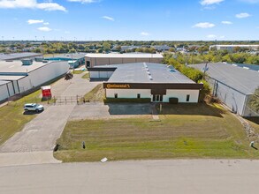 1200 N Commercial Blvd, Arlington, TX - Vue aérienne vue de carte - Image1