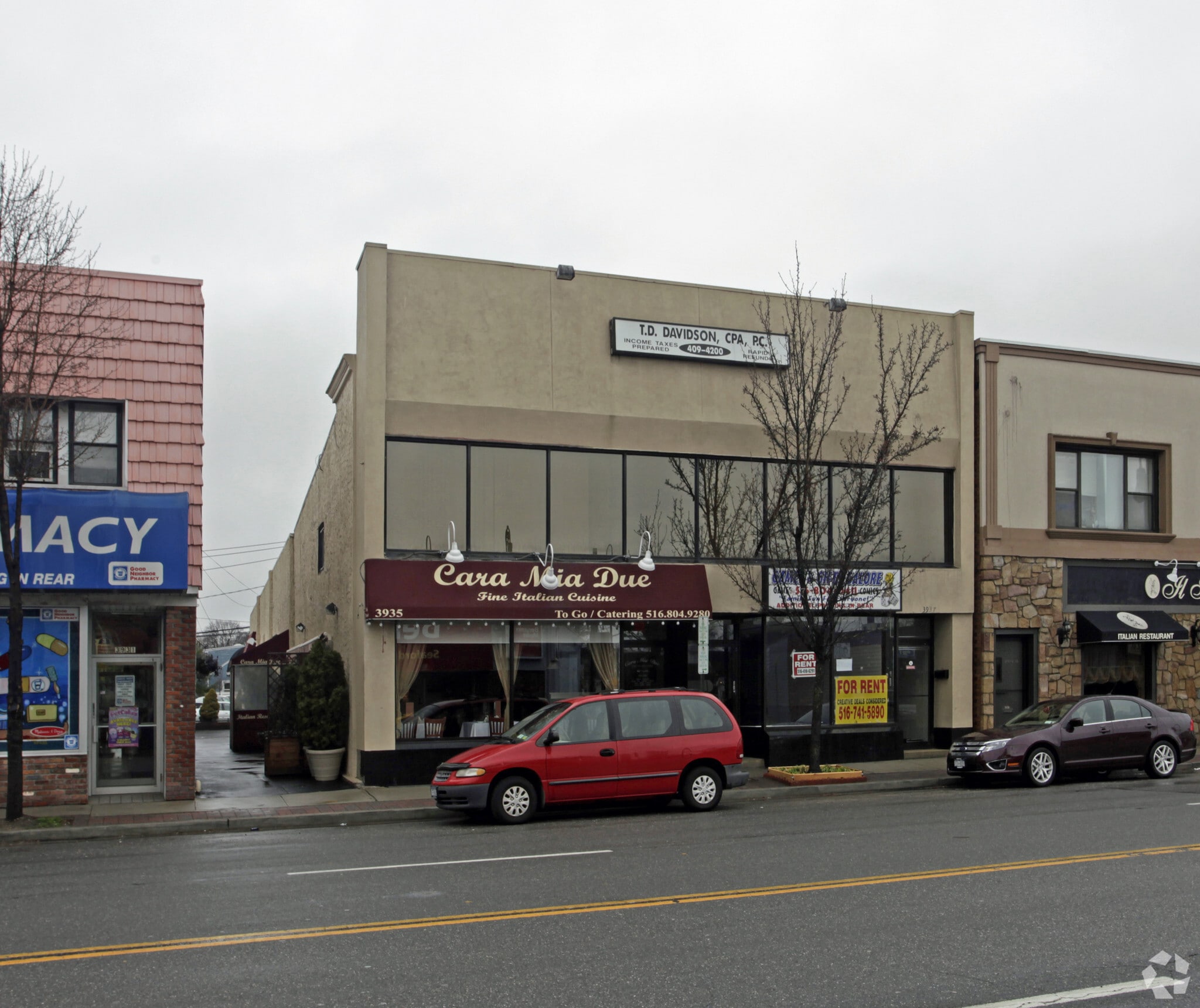 3935-3937 Merrick Rd, Seaford, NY à louer Photo principale– Image 1 sur 8