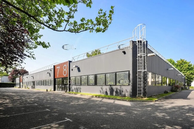 Plus de détails pour Local d'activités à louer