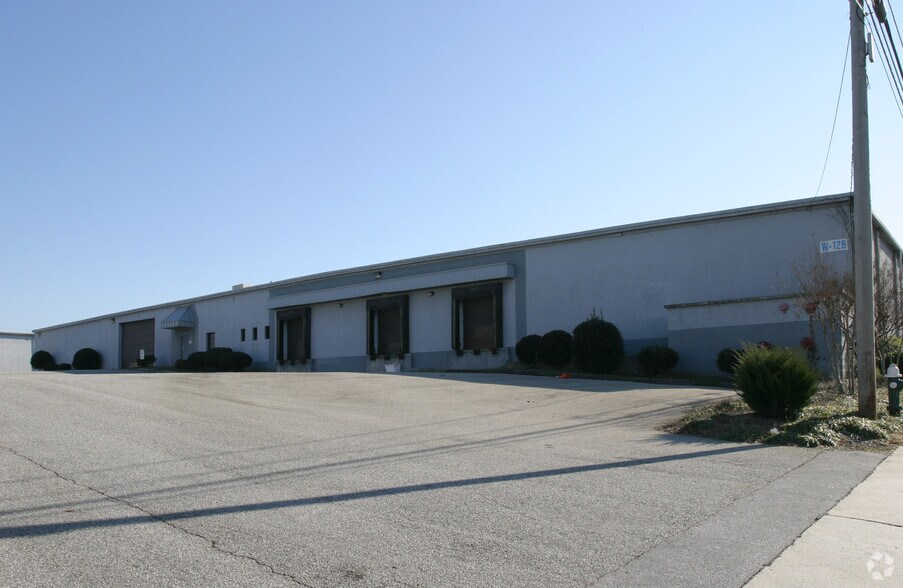 101 E Carteret St, Greensboro, NC à louer - Photo de l’immeuble – Image 2 sur 17