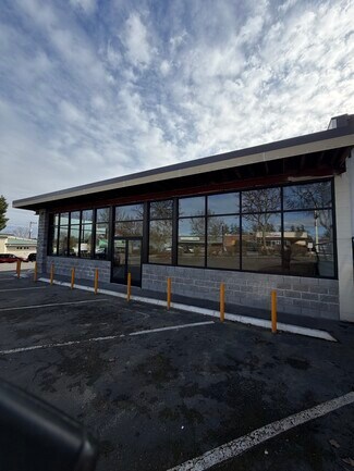 Plus de détails pour 145 SW 152nd St, Burien, WA - Local commercial à louer