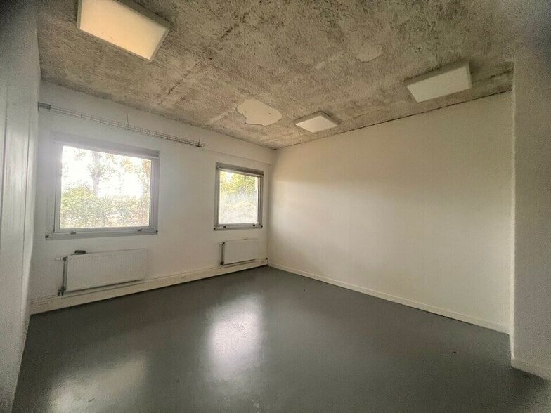 56 Rue Du Port, Nanterre à louer - Photo intérieure – Image 3 sur 6