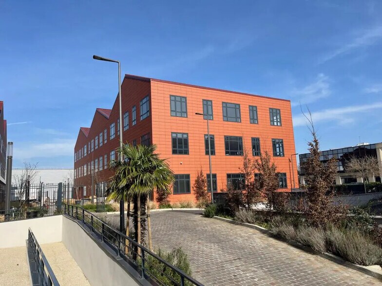 114 Quai De Bezons, Argenteuil à louer - Photo de l’immeuble – Image 2 sur 8