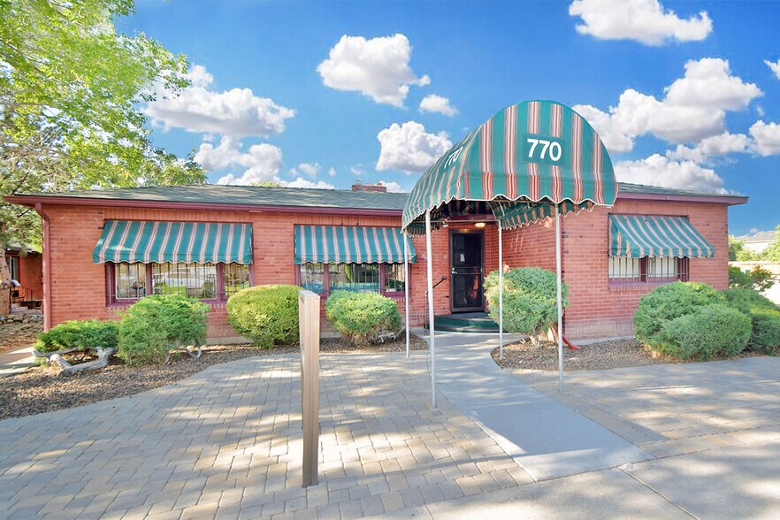 770 Mill St, Reno, NV à vendre - Photo de l’immeuble – Image 2 sur 8