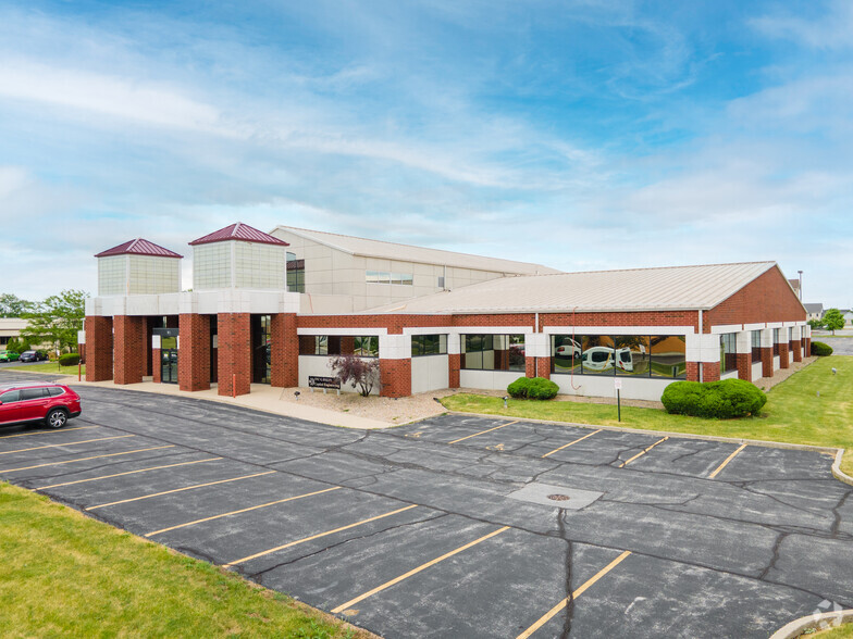 1433 E 83rd Ave, Merrillville, IN à vendre - Photo de l’immeuble – Image 1 sur 14