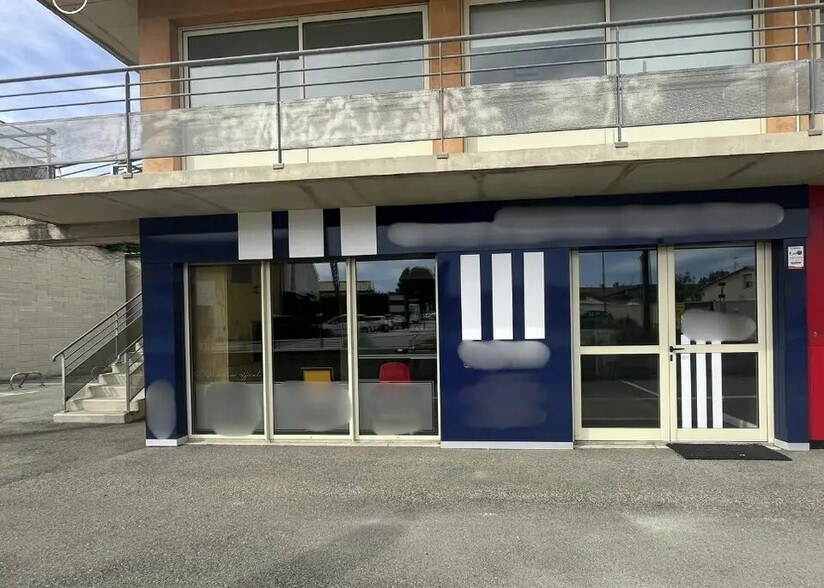 Local commercial dans Saint-Rémy-de-Provence à louer - Photo de l’immeuble – Image 1 sur 2