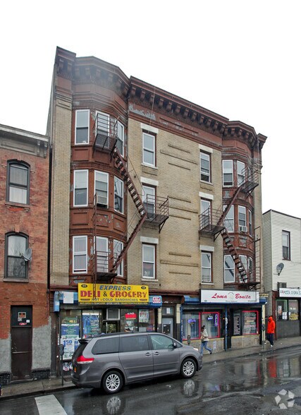 45 Palisade Ave, Yonkers, NY à vendre - Photo de l’immeuble – Image 2 sur 2