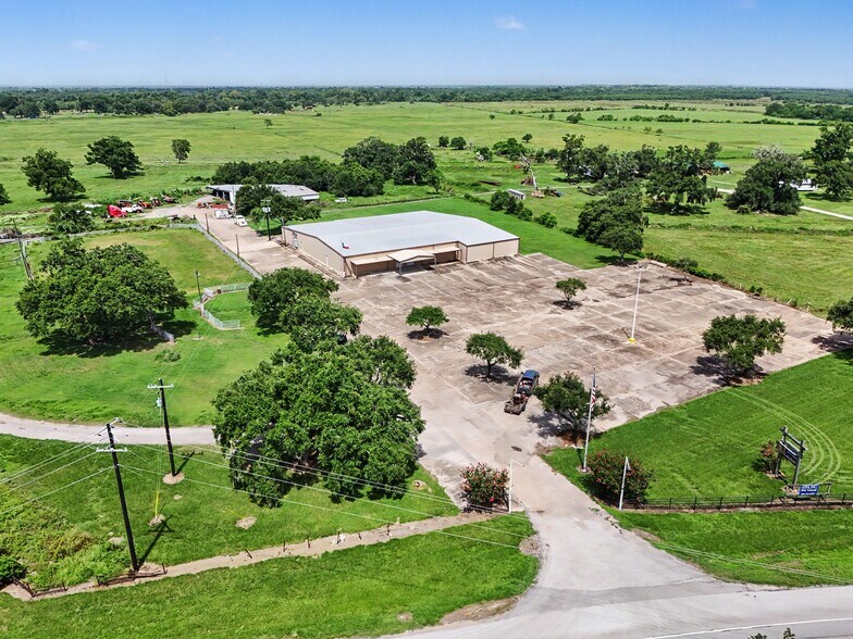 37310 FM 521 Rd, Brazoria, TX à louer - Photo de l’immeuble – Image 2 sur 32