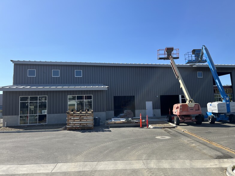 3981 Steel Way, San Luis Obispo, CA à louer - Photo de l’immeuble – Image 3 sur 7