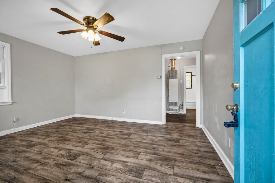 768 Augusta St, West Columbia, SC à vendre - Photo de l’immeuble – Image 3 sur 9