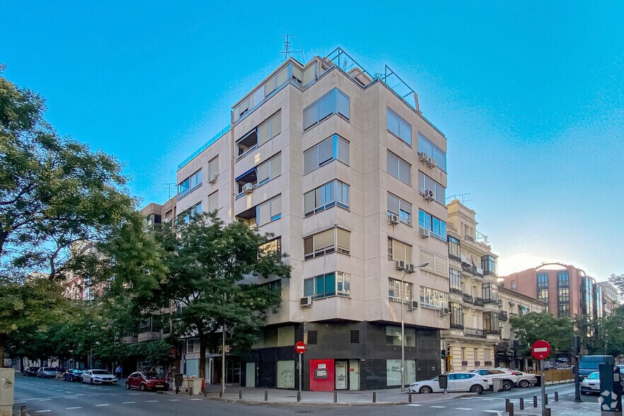 Local commercial dans Madrid, Madrid à louer - Photo principale – Image 1 sur 1
