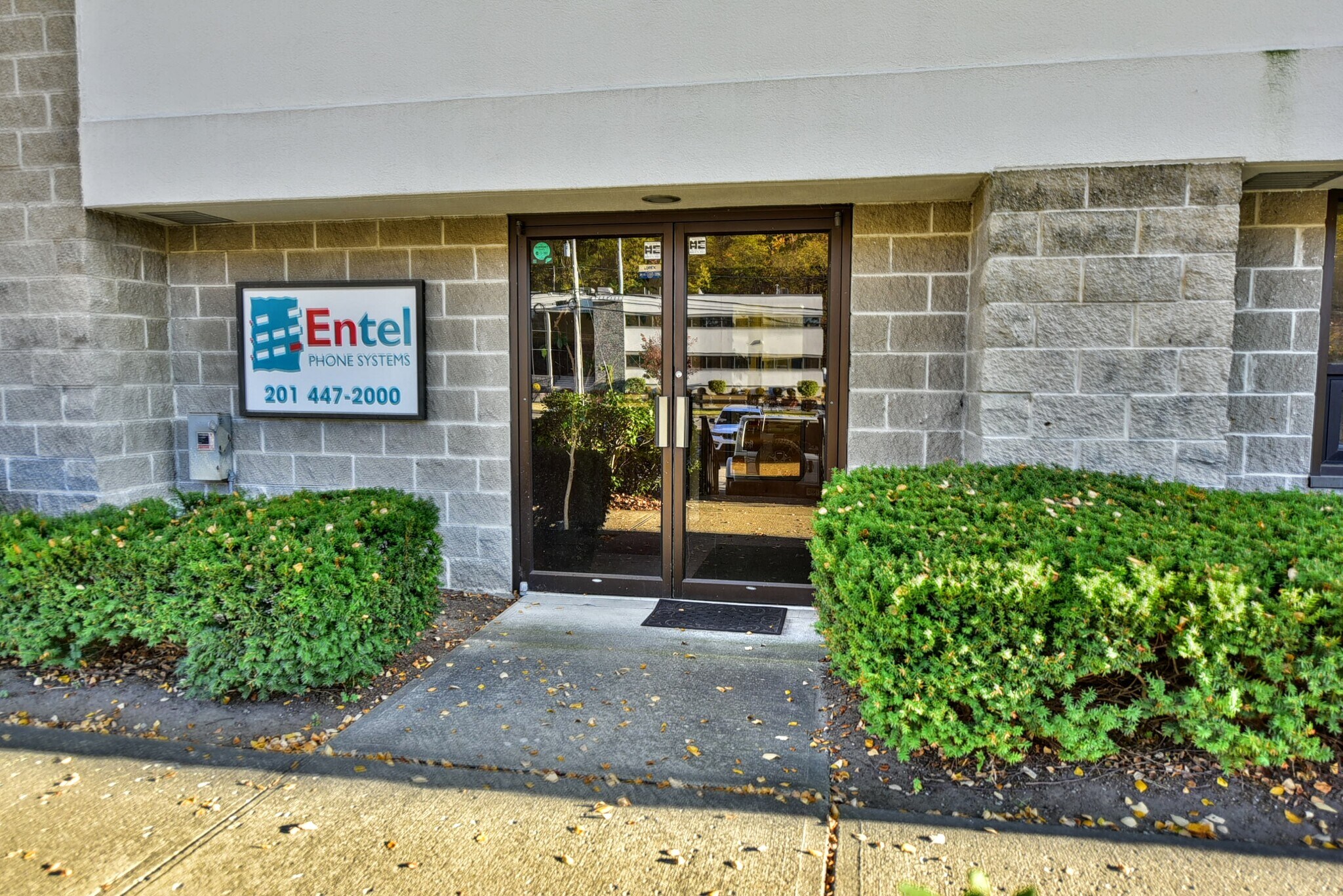 230 West Parkway, Pompton Plains, NJ à vendre Photo principale– Image 1 sur 56