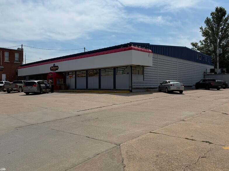1017 13th St, Auburn, NE à vendre - Photo de l’immeuble – Image 2 sur 6