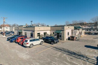 Plus de détails pour 10-22 Henshaw St, Woburn, MA - Local d'activités à louer