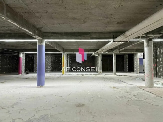 Plus de détails pour Local commercial à louer