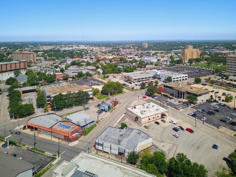 816-818 Lexington Ave, San Antonio, TX à vendre - Photo de l’immeuble – Image 3 sur 15
