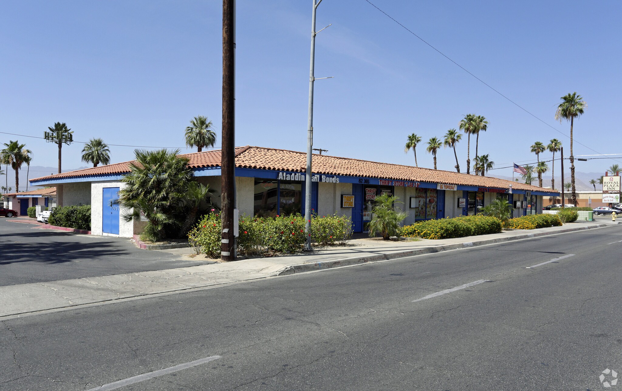 82365 Hwy 111, Indio, CA à louer Photo principale– Image 1 sur 5