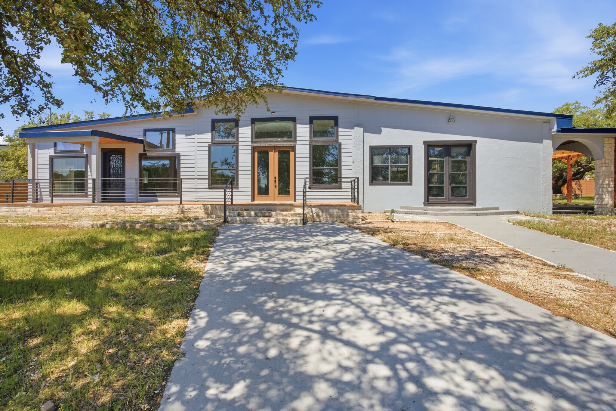 17621 Stacey Ln, Lago Vista, TX à louer Photo de l’immeuble– Image 1 sur 35