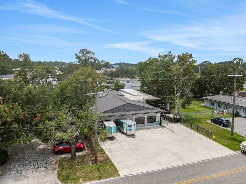 3730 Kori Rd, Jacksonville, FL à vendre - Photo de l’immeuble – Image 2 sur 17