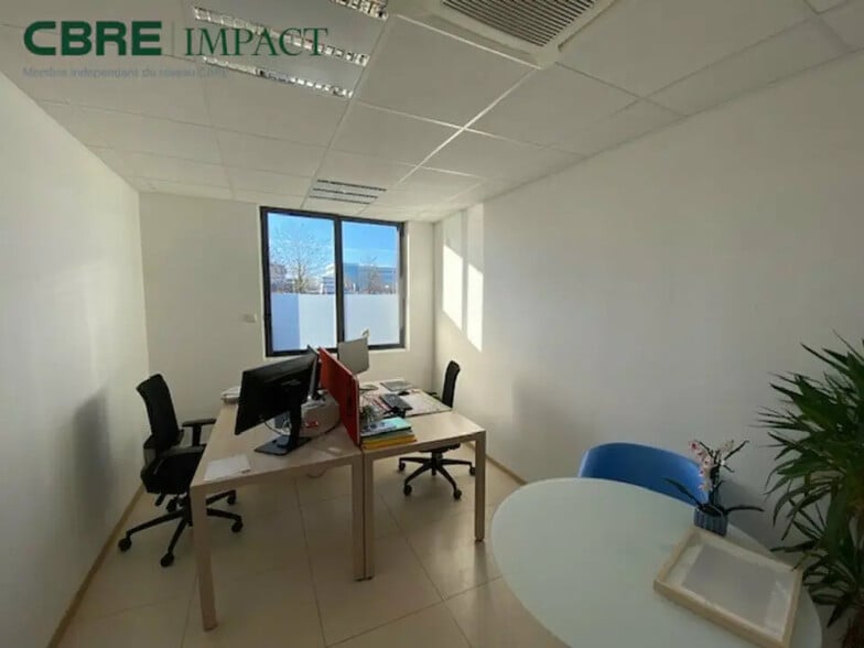 Bureau dans Bezannes à louer - Photo de l’immeuble – Image 3 sur 7