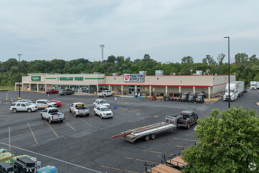 700 N Main St, Bristow, OK à louer - Photo principale – Image 1 sur 6