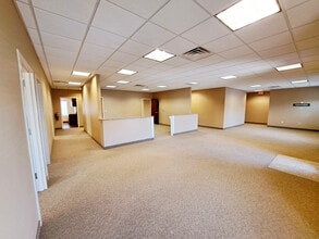 6121 79th St, Lubbock, TX à louer Photo intérieure– Image 2 sur 15