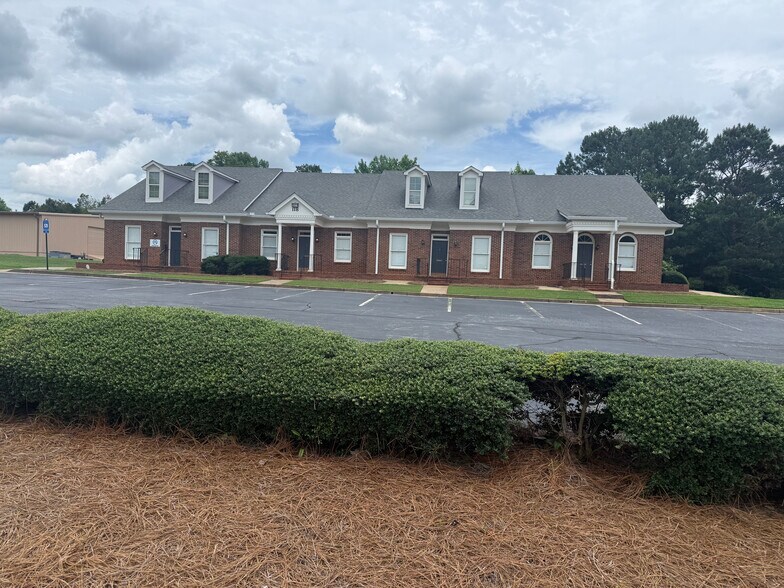 118 Governors Sq, Peachtree City, GA à louer - Photo de l’immeuble – Image 1 sur 2