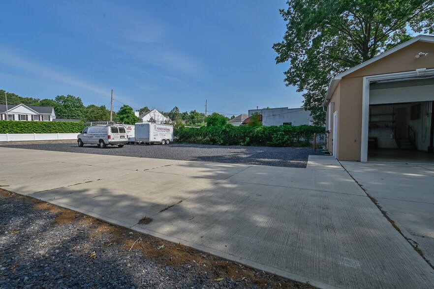 33 Bordentown Tpke, Jamesburg, NJ à vendre - Photo de l’immeuble – Image 3 sur 17