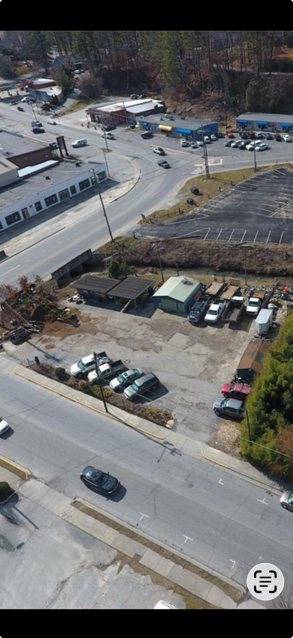 321 S Washington St, Hendersonville, NC à louer Photo principale– Image 1 sur 2